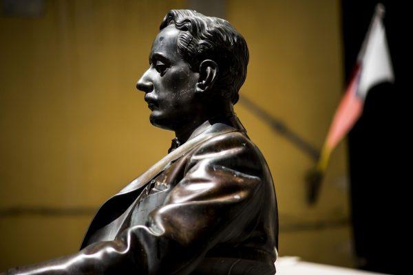 statua Giacomo Puccini
